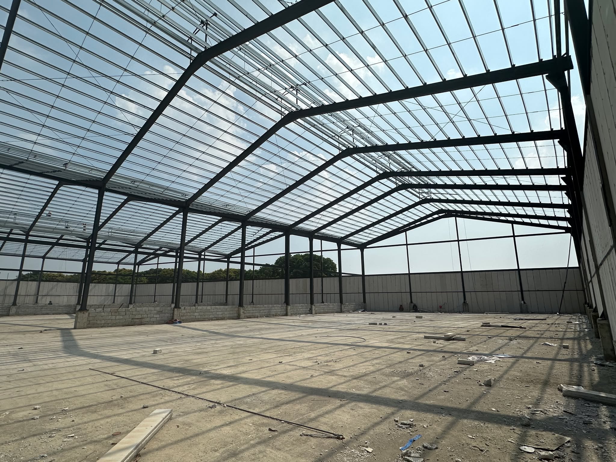 Steel building structure for QUICKPANEL wall installation