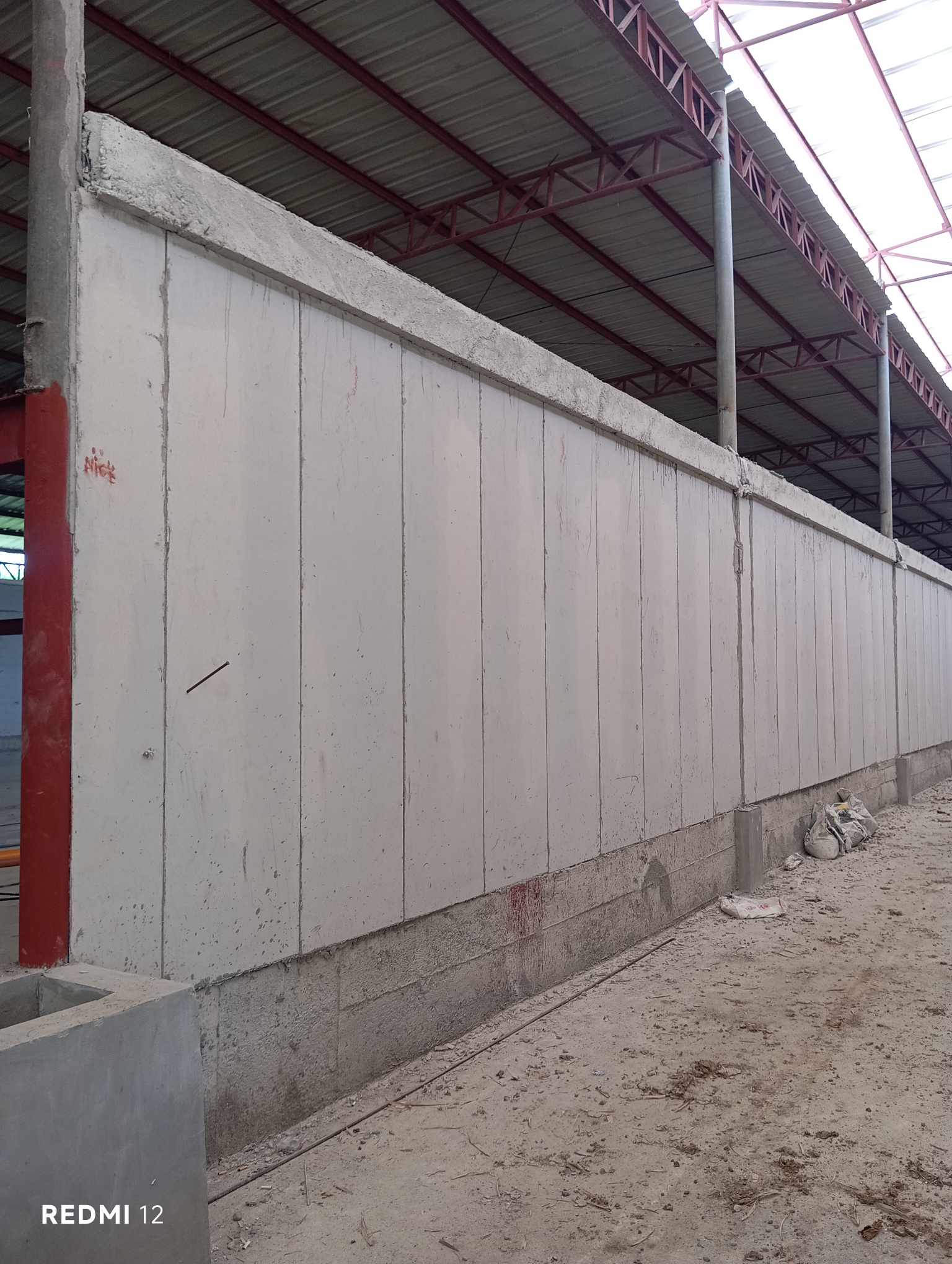 QUICKPANEL wall installation inside large warehouse