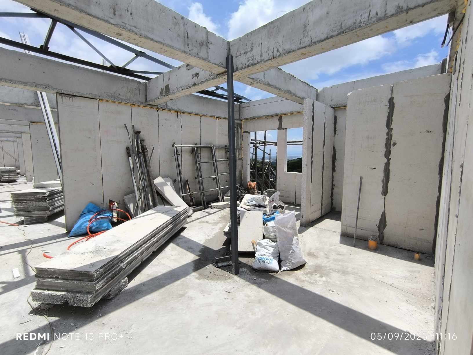 QUICKPANEL wall panels installed inside steel building frame